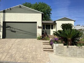 1125 Pagoda Pl in Los Angeles, CA - Building Photo