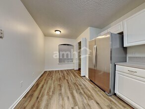 3943 Hunters Lake Cir E in Jacksonville, FL - Building Photo - Building Photo