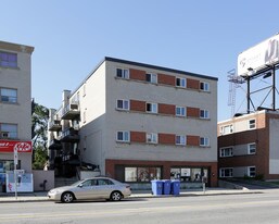 672 Fennell Ave E in Hamilton, ON - Building Photo