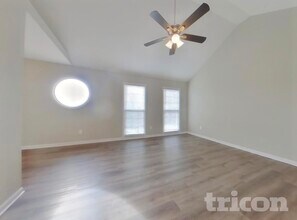 414 Highcliffe Dr in Lee's Summit, MO - Building Photo - Building Photo