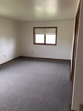 102 E Cascade Ave in Belgrade, MT - Building Photo - Building Photo