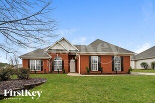 609 Camden Cove Ln in Calera, AL - Building Photo