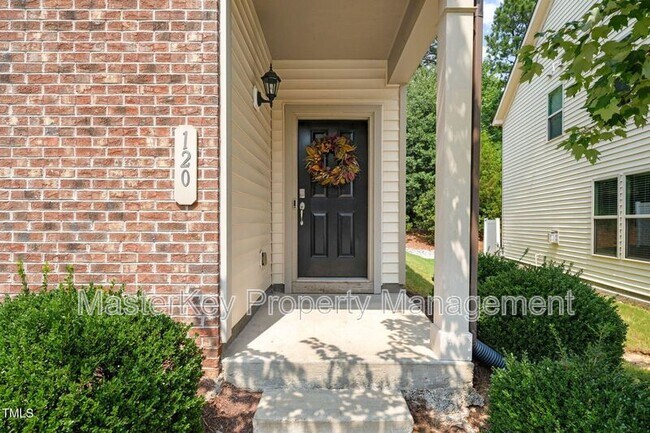 120 Holly Berry Ln in Durham, NC - Foto de edificio - Building Photo