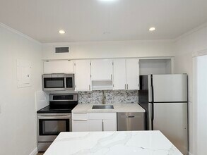 1413 SW 23rd Ave in Fort Lauderdale, FL - Building Photo - Building Photo