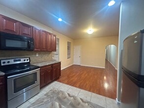 5446 Walnut St in Philadelphia, PA - Building Photo - Building Photo