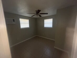 3025-3027 Laussat Pl in New Orleans, LA - Building Photo - Building Photo