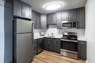 Whitestone at Landmark in Alexandria, VA - Building Photo