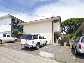 94-115 Pupupuhi St in Waipahu, HI - Foto de edificio - Building Photo