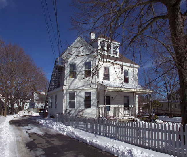 174 Main St in Hyannis, MA - Building Photo - Building Photo