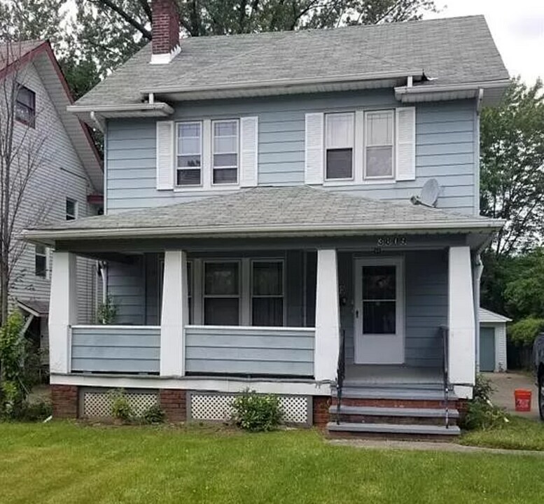 3809 Delmore Rd in Cleveland Heights, OH - Building Photo