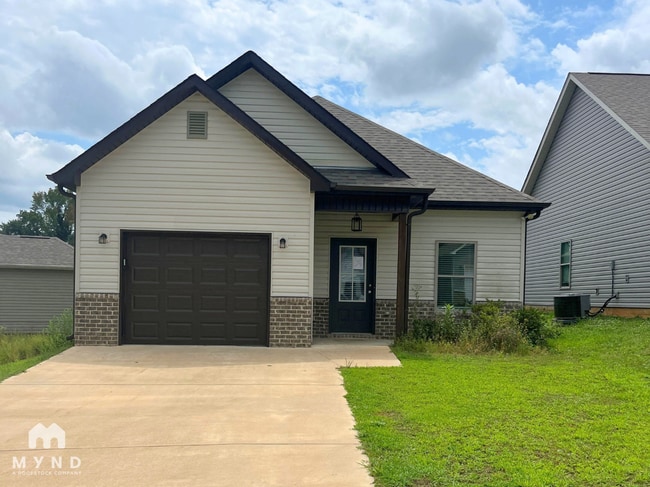 property at 174 Park Dr N
