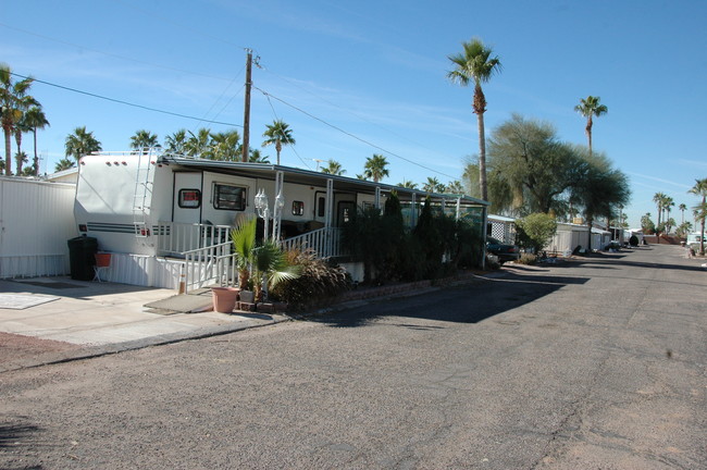 900 S Idaho Rd in Apache Junction, AZ - Building Photo - Building Photo