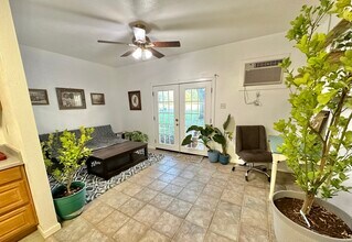 235 Beasley Rd, Unit Garage Apartment in Combine, TX - Building Photo - Building Photo