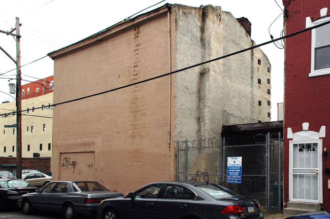 1418 W Stiles St in Philadelphia, PA - Building Photo - Building Photo