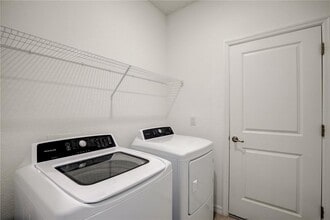 11387 Pinot Dr in Venice, FL - Building Photo - Building Photo