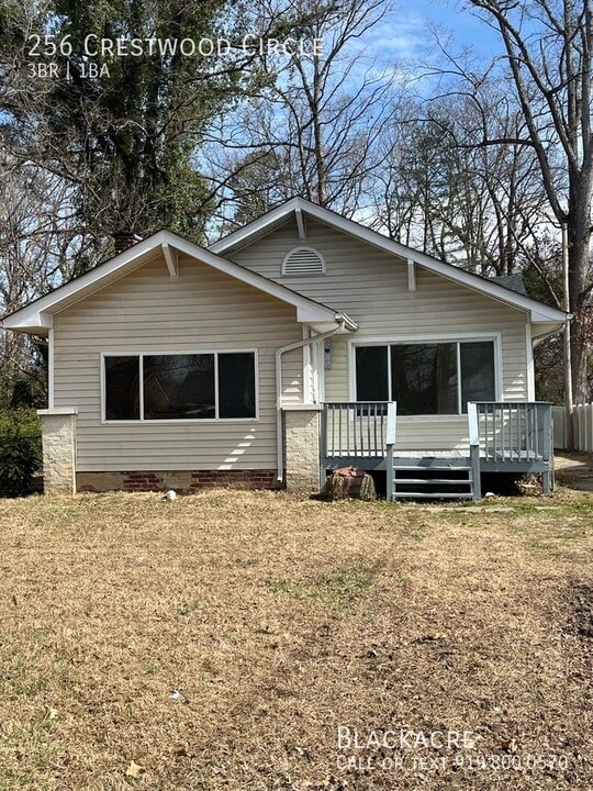 256 Crestwood Cir in High Point, NC - Building Photo