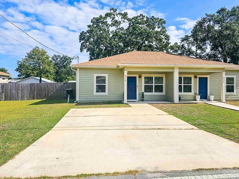 6214 Ferguson Dr in Pensacola, FL - Building Photo