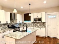 707 McKewin Ave photo'