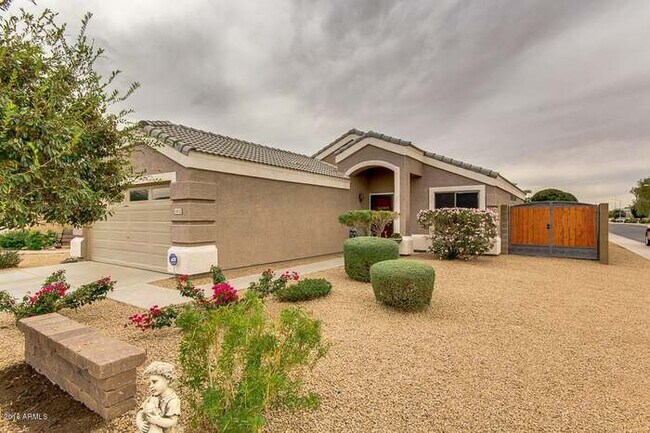 14832 N B St in El Mirage, AZ - Foto de edificio - Building Photo