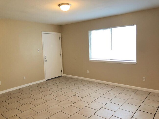7300 Twin Crest Dr in Austin, TX - Building Photo - Building Photo