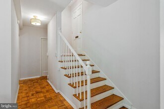 1760 Preston Rd in Alexandria, VA - Building Photo - Building Photo