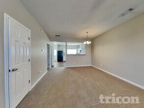 128 Hawkeye Ln NW in Conyers, GA - Foto de edificio - Building Photo