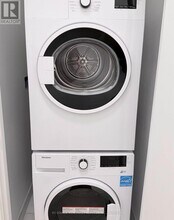 3900 Confederation Pkwy in Mississauga, ON - Building Photo - Building Photo