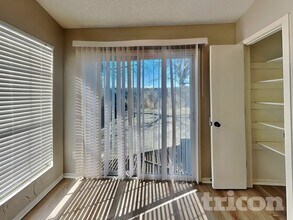 5522 Silver Maple Dr in Arlington, TX - Foto de edificio - Building Photo