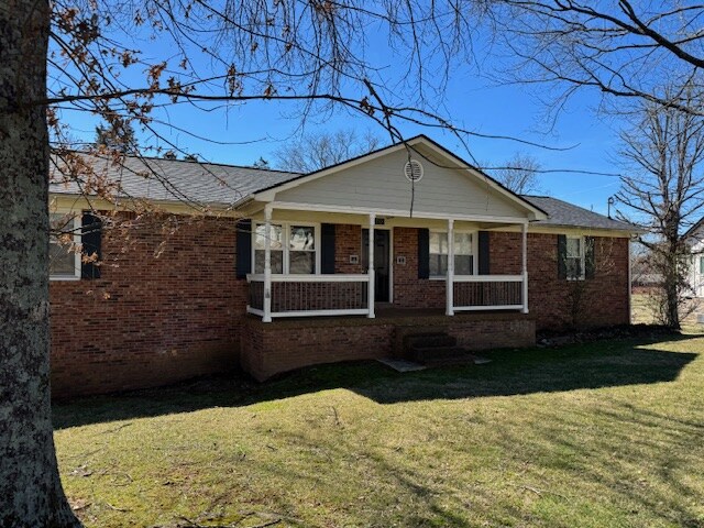 1703 Mayflower Dr in Columbia, TN - Building Photo