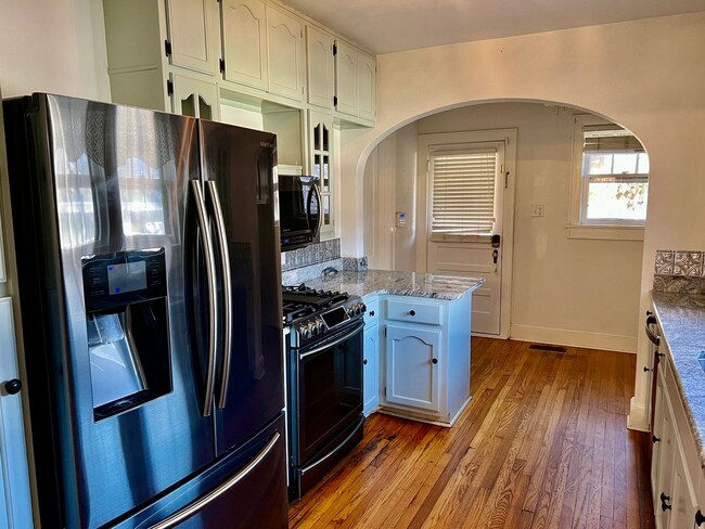 property at 1123 Flint St