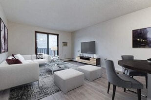 Concord Apartments in Regina, SK - Building Photo