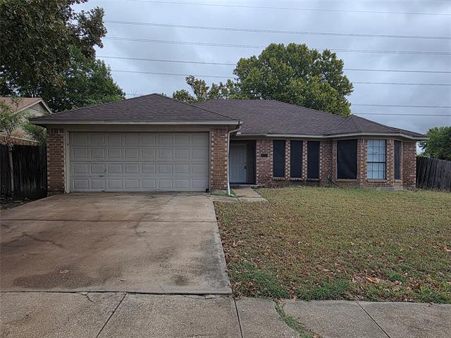 4755 Hollow Tree Dr in Arlington, TX - Building Photo - Building Photo