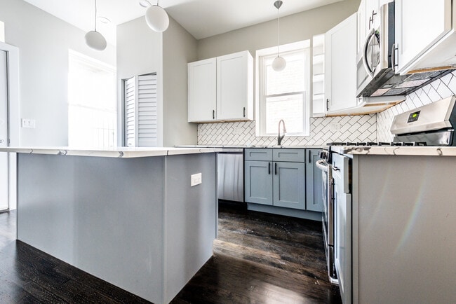 property at 1435 N Washtenaw Ave