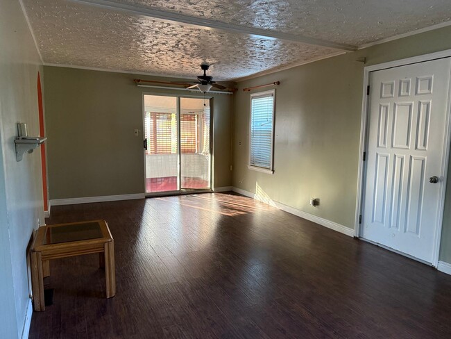 35269 Sheridan St in Westland, MI - Building Photo - Building Photo