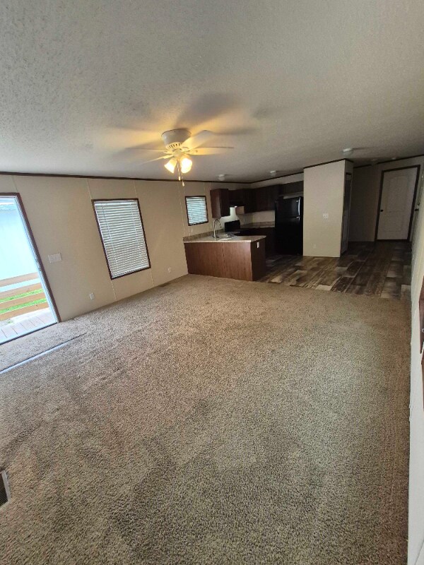 201 Chamberlin Dr in Denison, IA - Building Photo - Building Photo