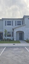 102 NW 11th Ct in Florida City, FL - Building Photo
