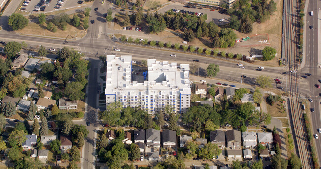 University Heights Apartments in Edmonton, AB - Building Photo - Primary Photo