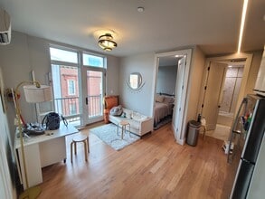 17 Jefferson St, Unit 2 in Brooklyn, NY - Foto de edificio - Building Photo