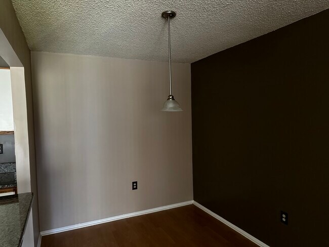 property at 72 Lindsey Ct