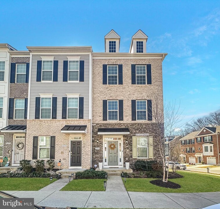 9092 Fox Stream Way in Upper Marlboro, MD - Building Photo