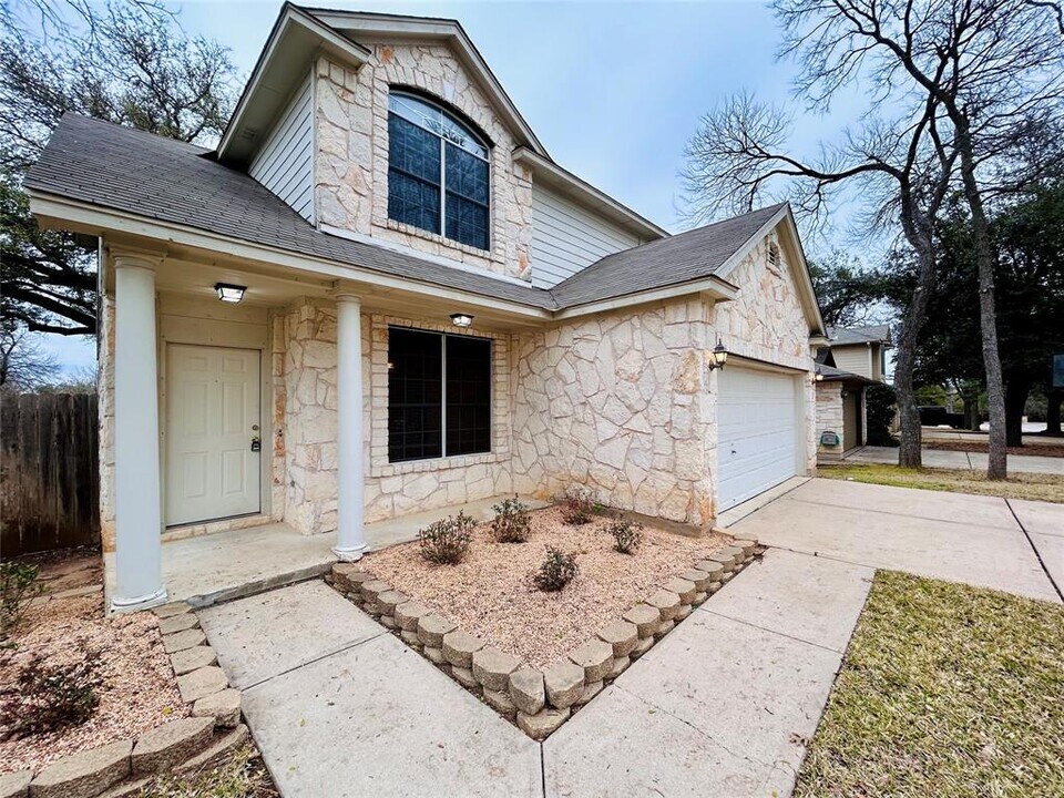 14600 Swinley Forest Cove in Austin, TX - Building Photo