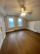 17 Burnham St-Unit -Unit #3 in Plymouth, CT - Building Photo - Building Photo