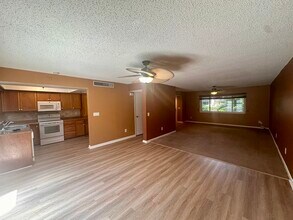 10605 Carrollbrook Way in Tampa, FL - Building Photo - Building Photo
