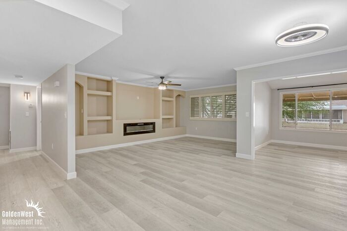 10343 W Floriade Dr in Sun City, AZ - Building Photo