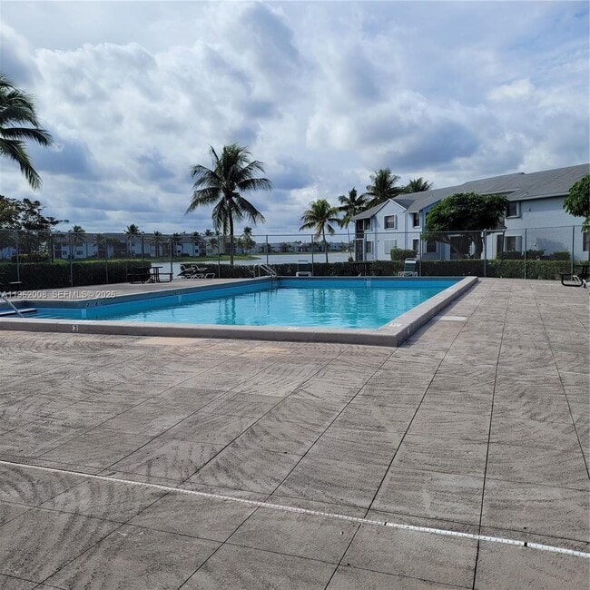 1403 S Liberty Ave in Homestead, FL - Building Photo - Building Photo