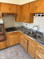 1095 Elmore St in Green Bay, WI - Building Photo