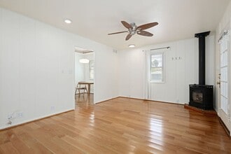 416 E Anapamu St in Santa Barbara, CA - Building Photo - Building Photo