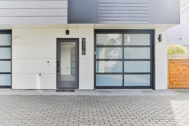 937B NW 52nd St in Seattle, WA - Building Photo - Building Photo