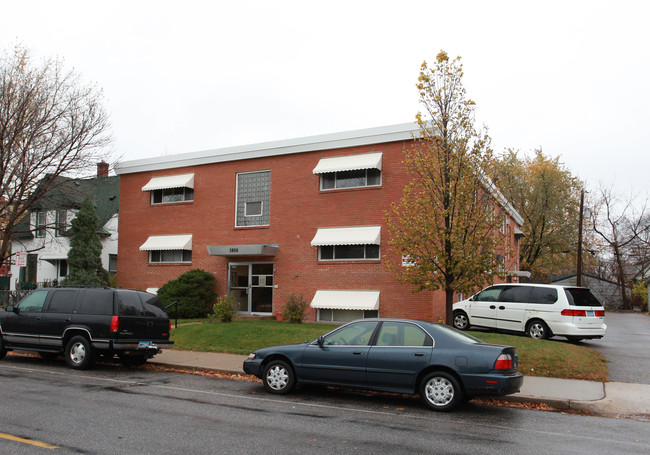 3805 Bryant Ave in Minneapolis, MN - Foto de edificio - Building Photo