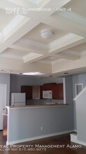 5022 Summit Wood-Unit -Unit 4 in San Antonio, TX - Building Photo - Building Photo